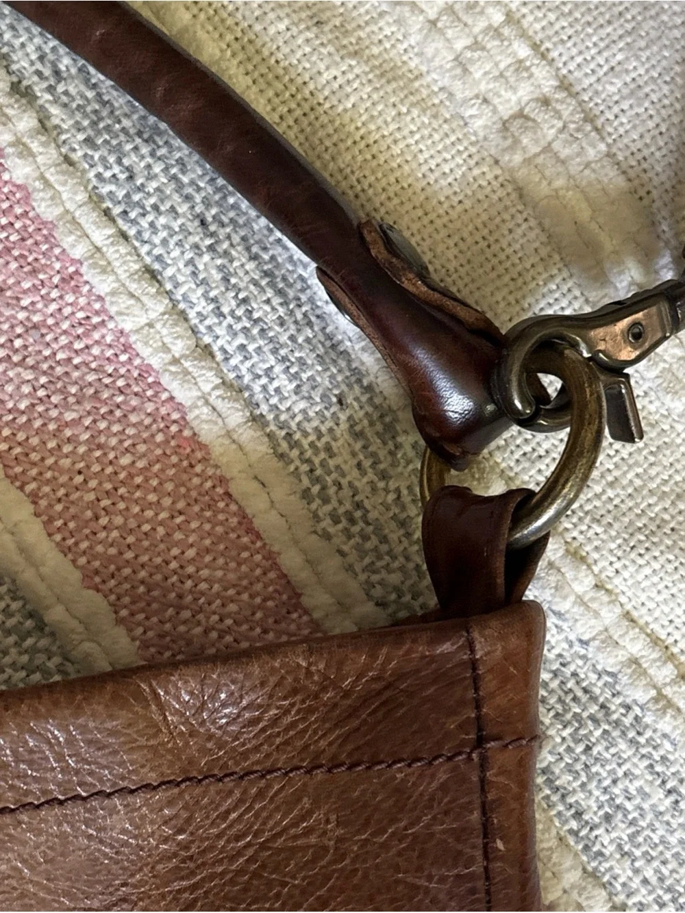 Men's Classic Brown Leather Shoulder Bag